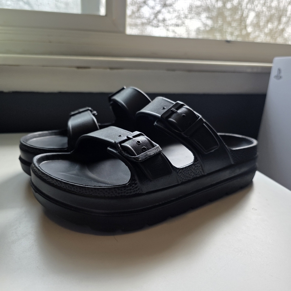 Wilde Fable Platform Sandals